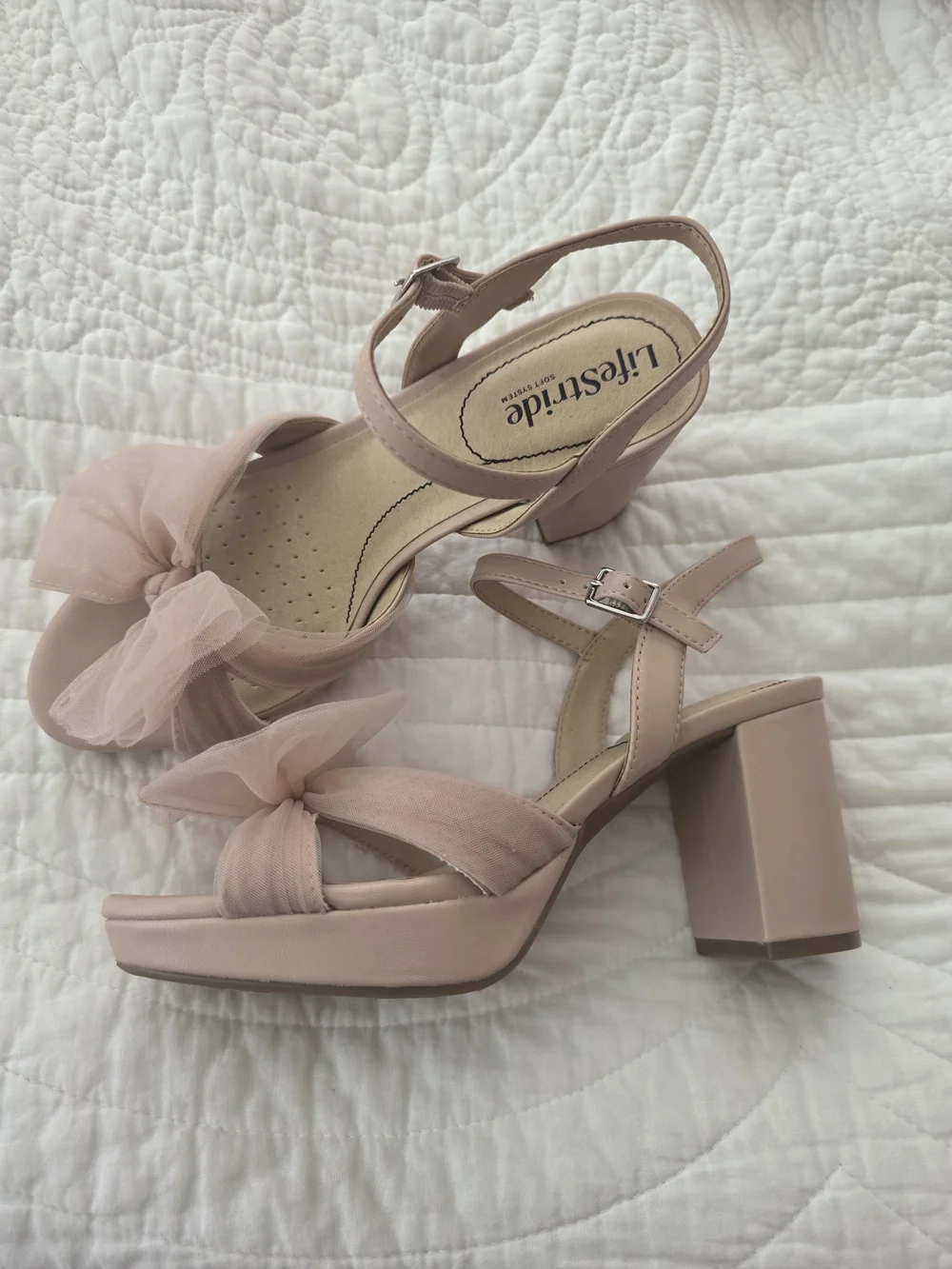 Size 7 Glinda Shoes? Like New. Life Stride Blush Bow Slingback Block Heels